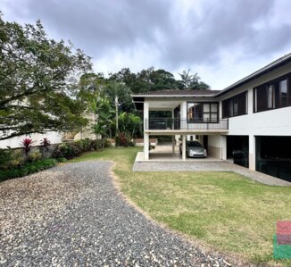 Casa em Joinville, Iririú