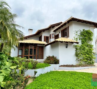 Casa em Condomínio em Joinville, Saguaçu - Condomínio dos Lagos