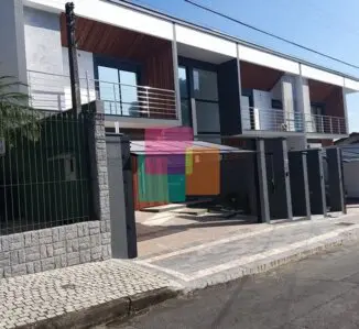 Sobrado geminado em Joinville, Saguaçu